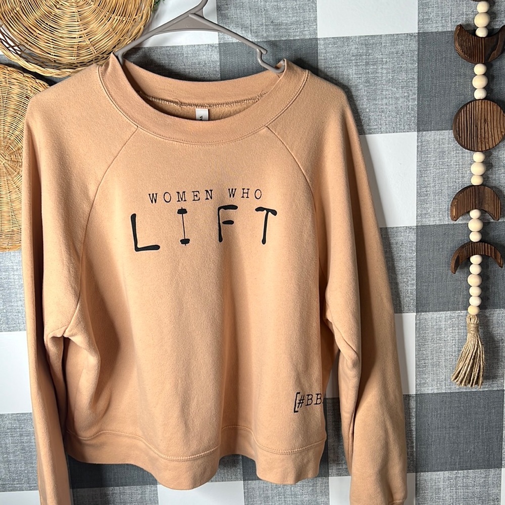 Women Who Lift Long Sleeve Sweater